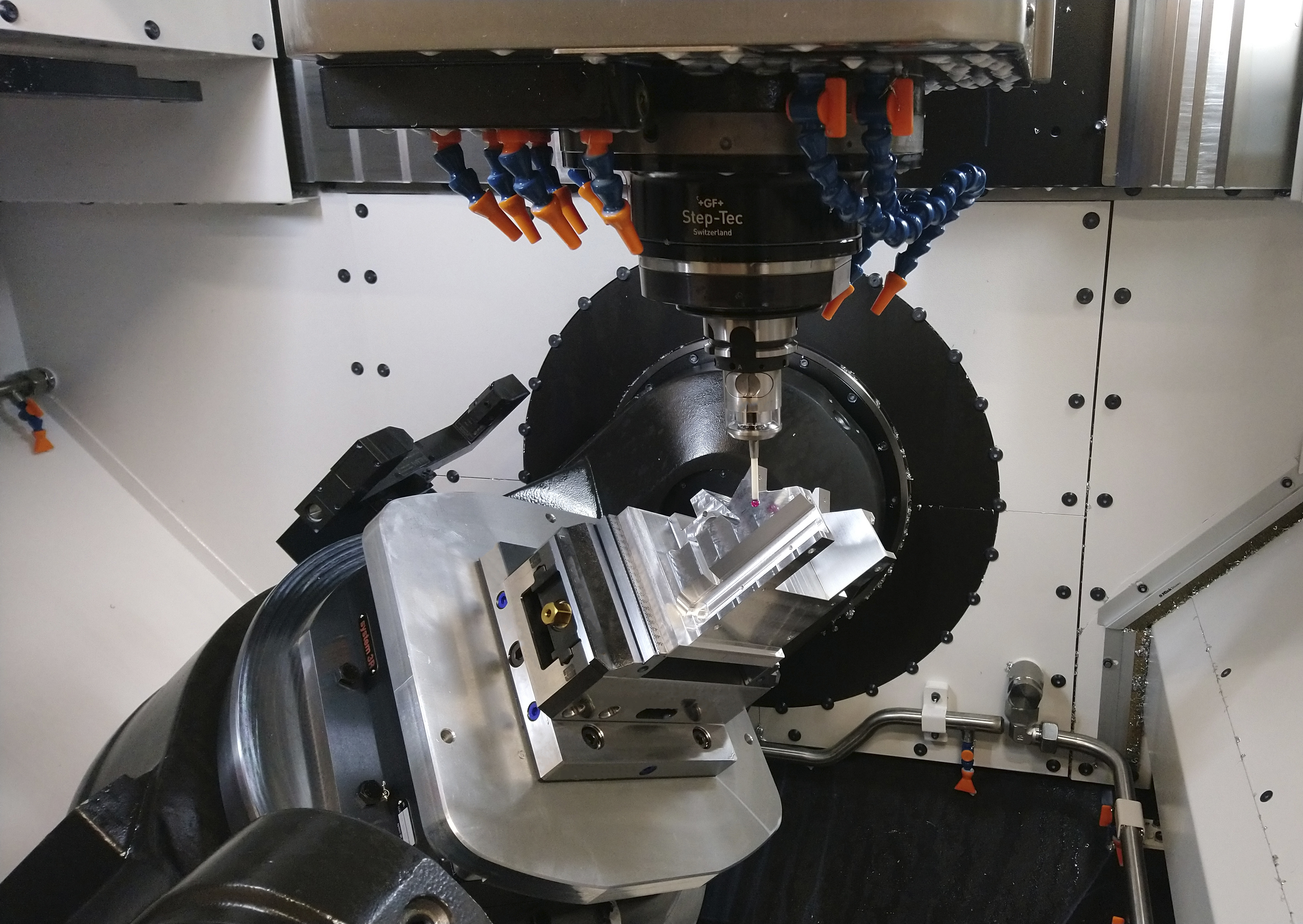 5-axis milling center for higher quality